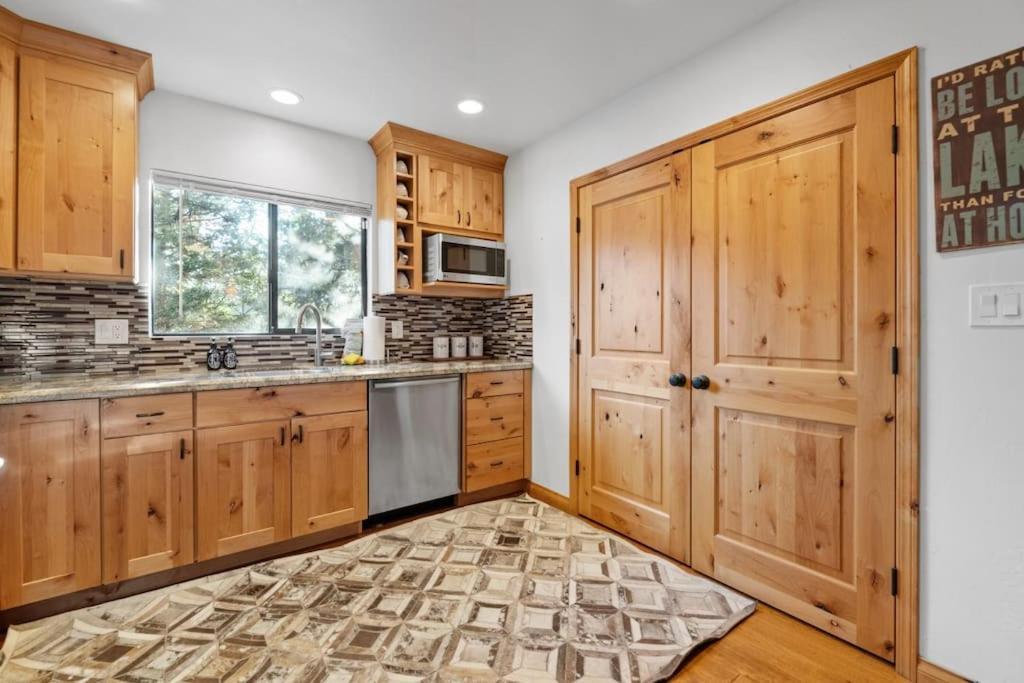 Villa Grove By Rather Be Properties Big Bear Lake Exterior photo